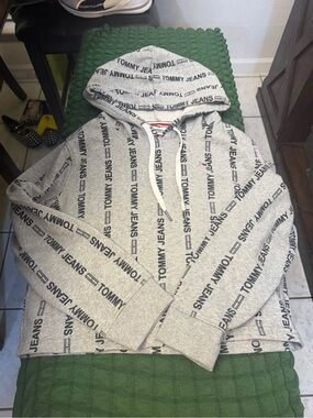 Tommy Hilfiger Light Gray Logo Zip Hoodie